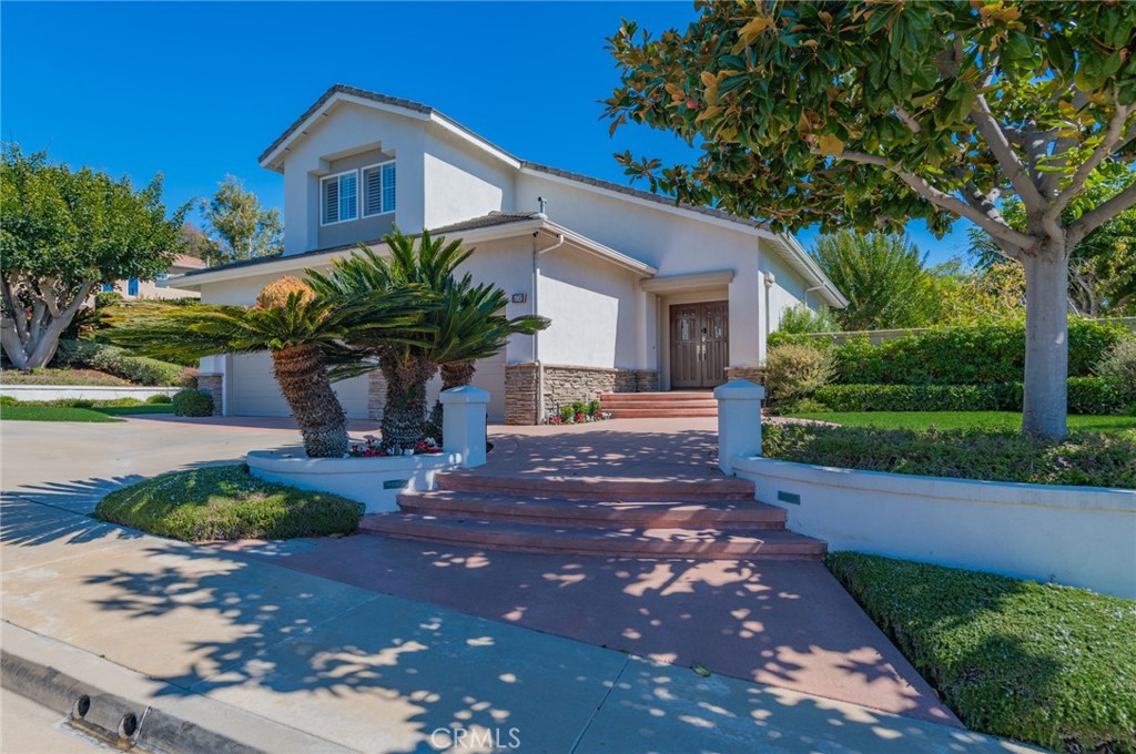 MLS #OC25260858 image #1