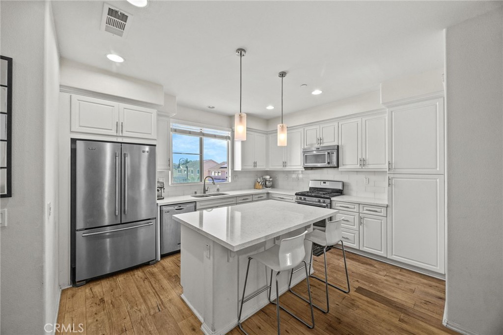 MLS #OC25260859 image #15