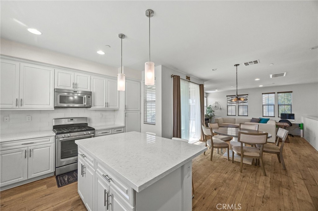 MLS #OC25260859 image #17