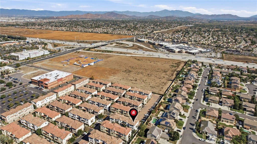 MLS #OC25260859 image #43