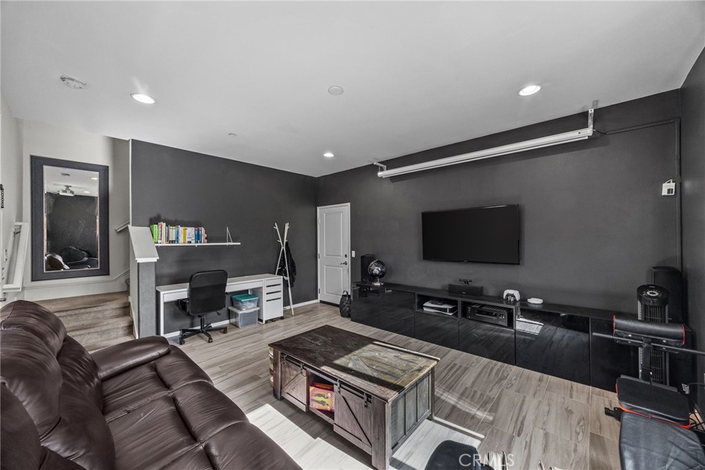 MLS #OC25260859 image #5