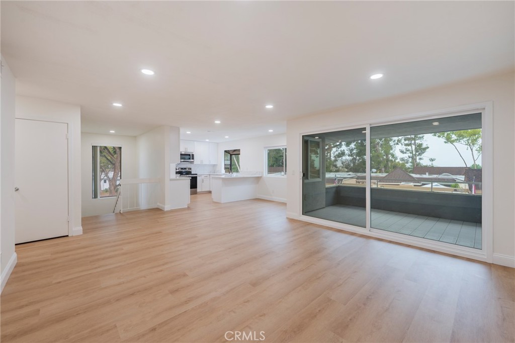 MLS #OC25260864 image #10