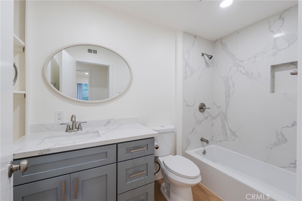 MLS #OC25260864 image #22