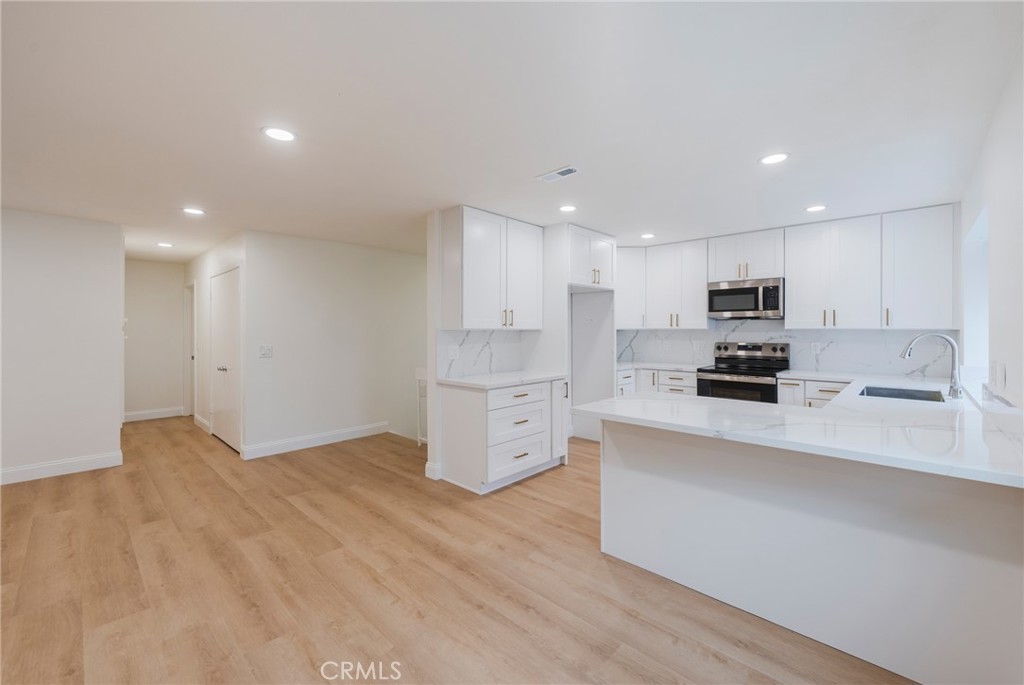 MLS #OC25260864 image #4