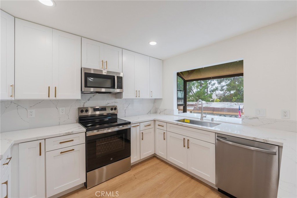 MLS #OC25260864 image #5