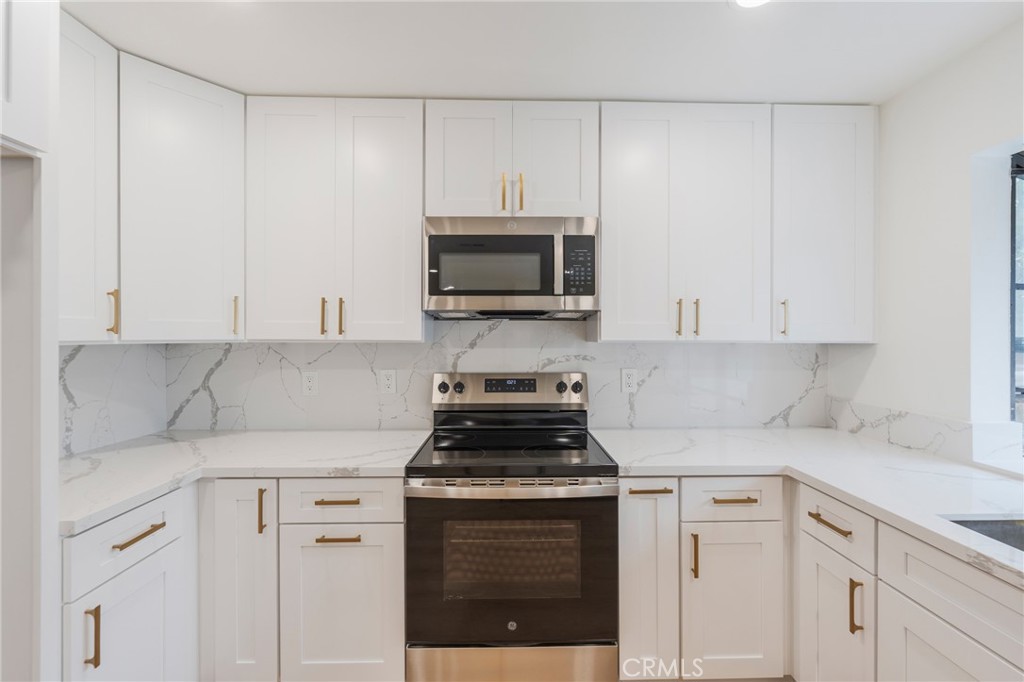 MLS #OC25260864 image #6