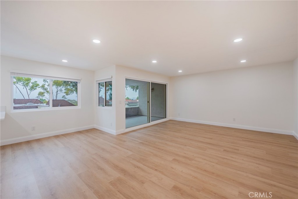 MLS #OC25260864 image #9