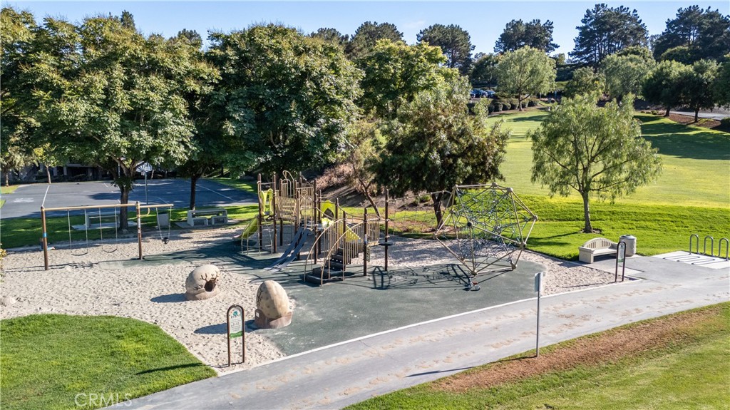 MLS #OC25260915 image #35