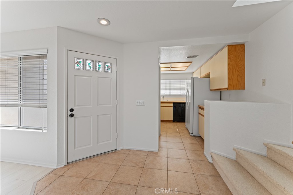 MLS #OC25260915 image #8