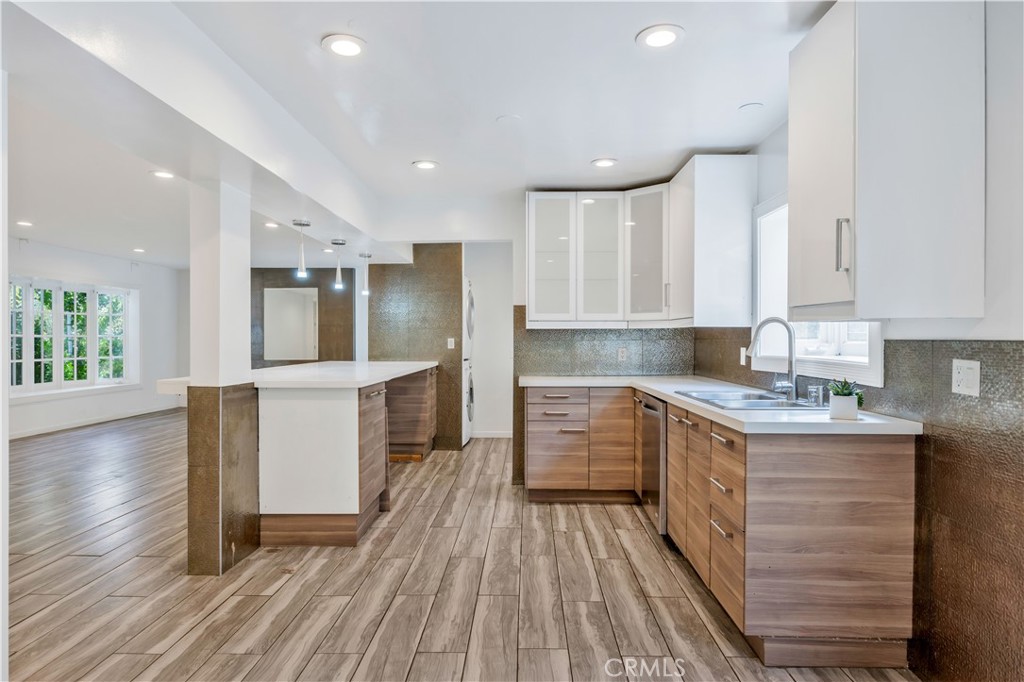 MLS #OC25260938 image #4