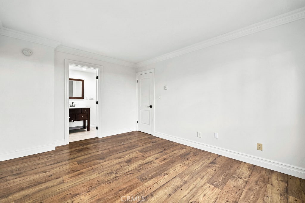 MLS #OC25260968 image #16