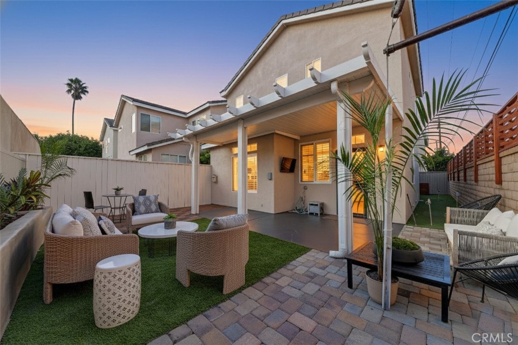 MLS #OC25261005 image #1