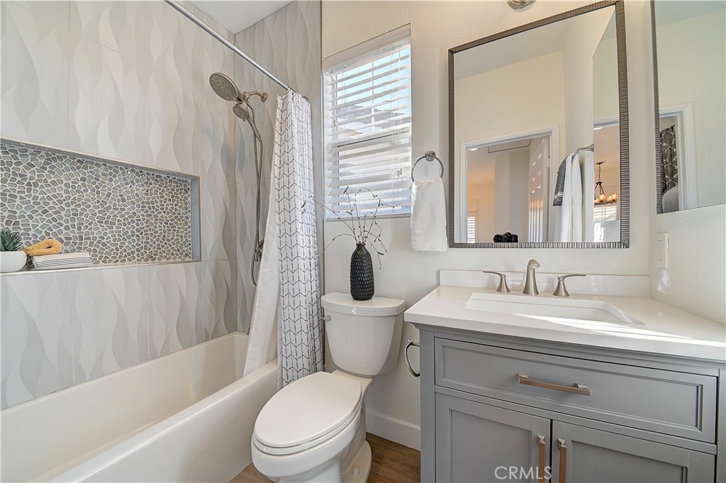 MLS #OC25261005 image #31