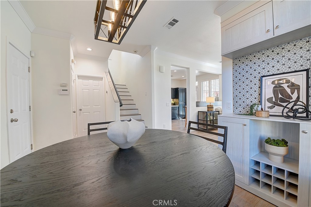 MLS #OC25261005 image #9