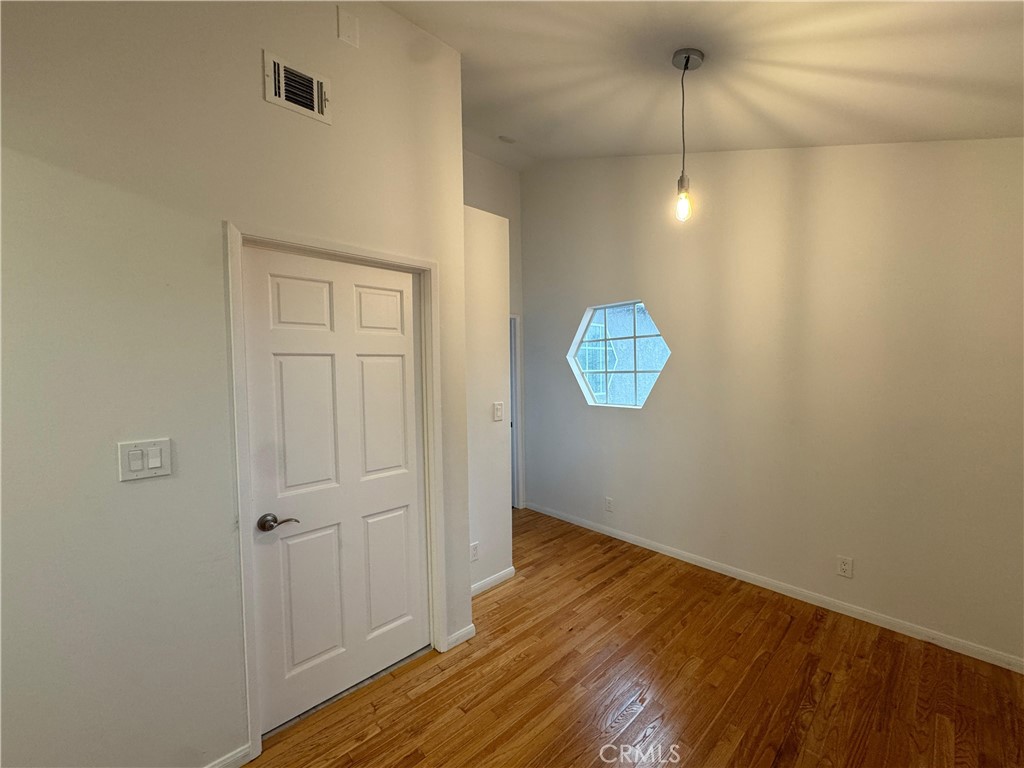 MLS #OC25261024 image #22