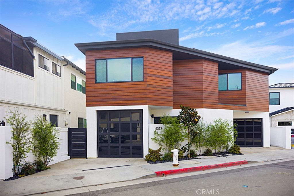 MLS #OC25261045 image #1