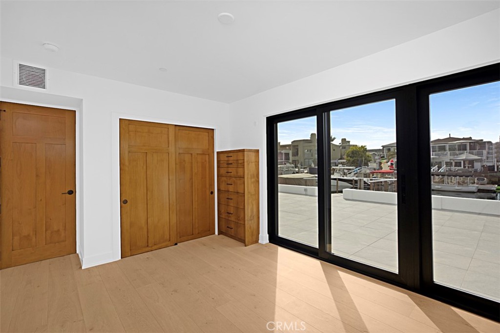 MLS #OC25261045 image #10