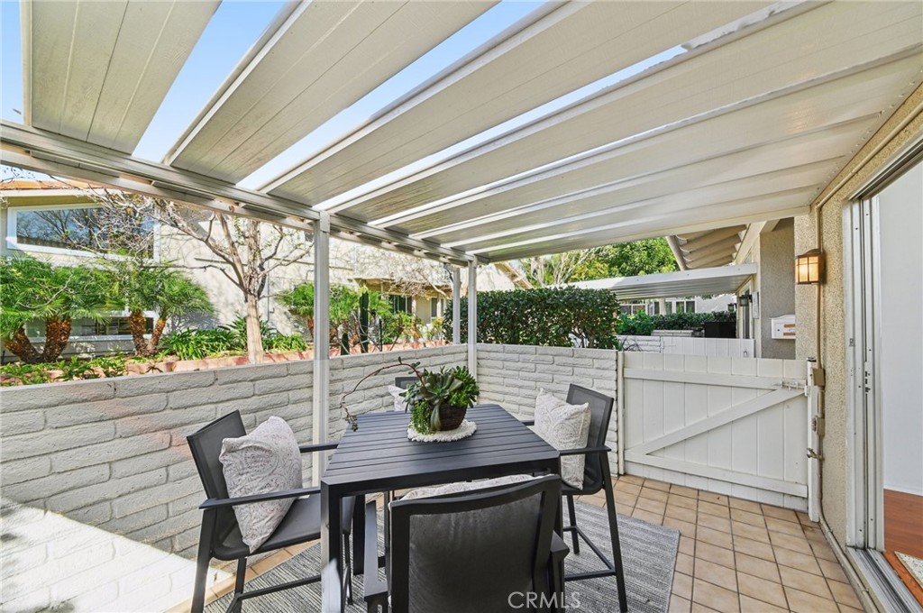 MLS #OC25261050 image #1