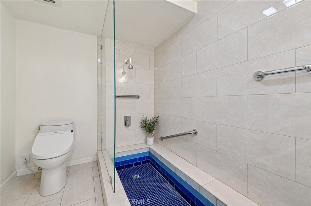 MLS #OC25261050 image #15