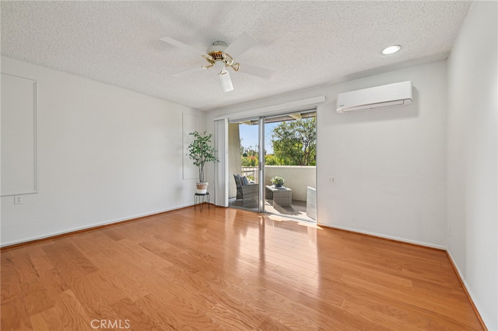 MLS #OC25261050 image #22