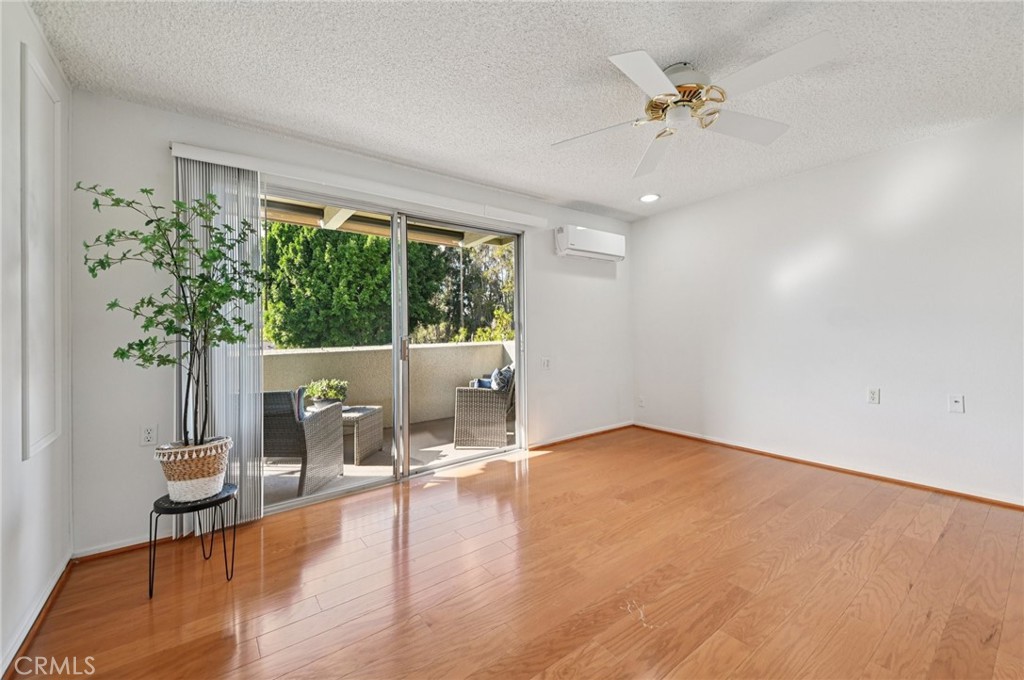 MLS #OC25261050 image #23