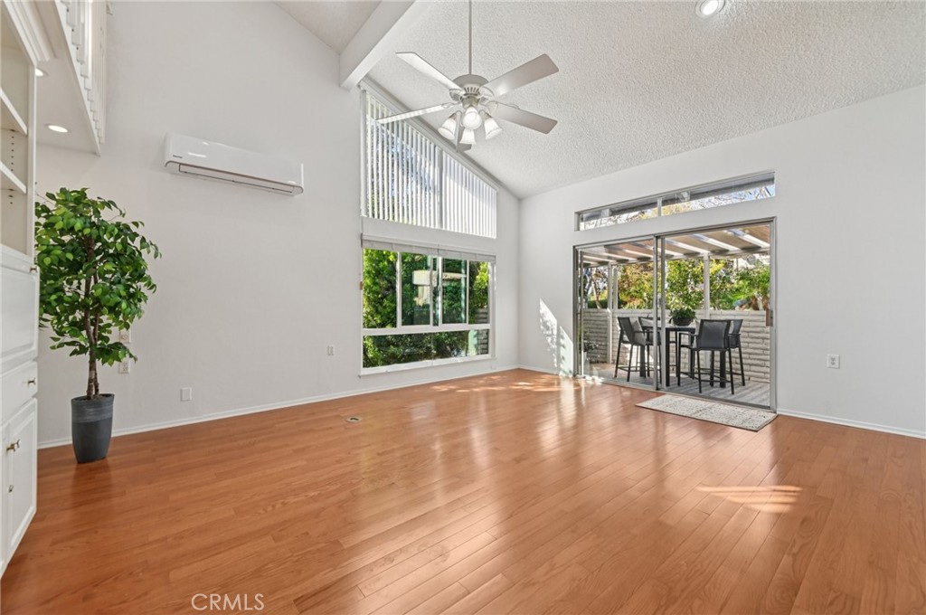 MLS #OC25261050 image #5