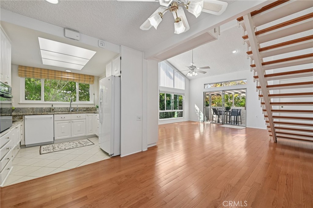 MLS #OC25261050 image #6