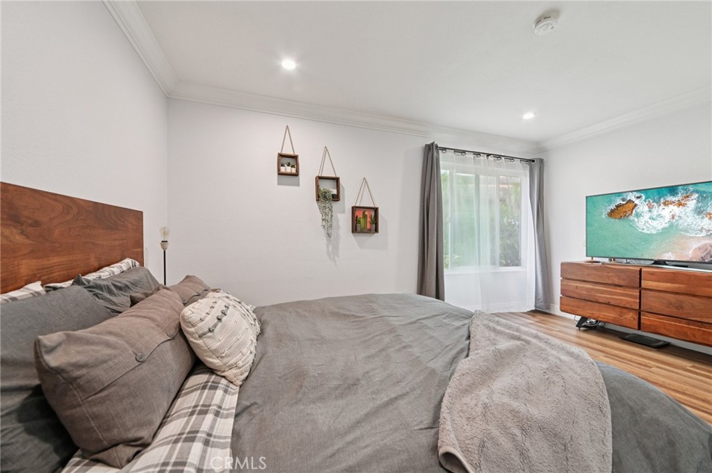 MLS #OC25261056 image #16