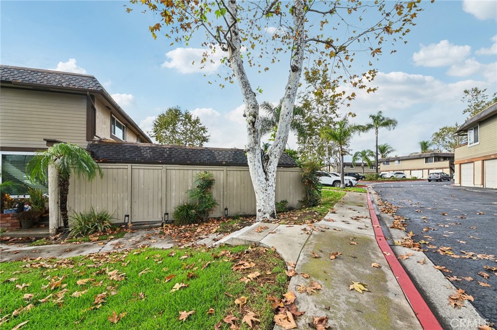 MLS #OC25261056 image #22