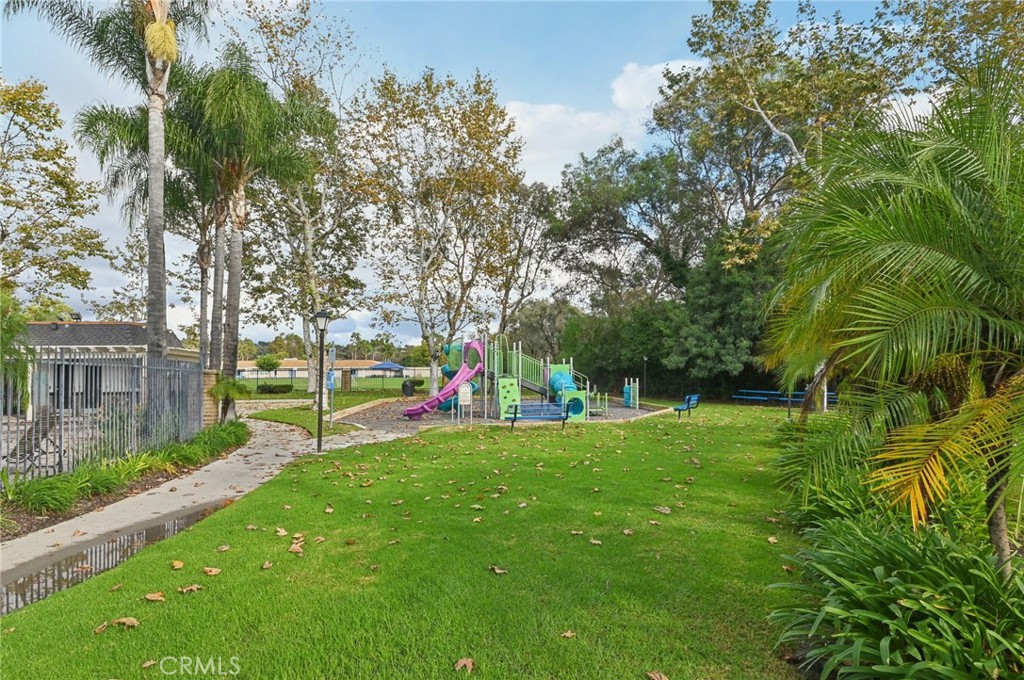 MLS #OC25261056 image #23