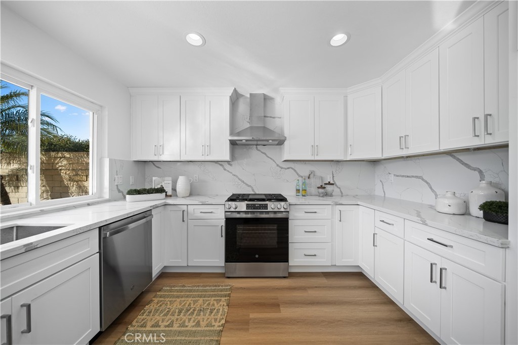 MLS #OC25261099 image #12