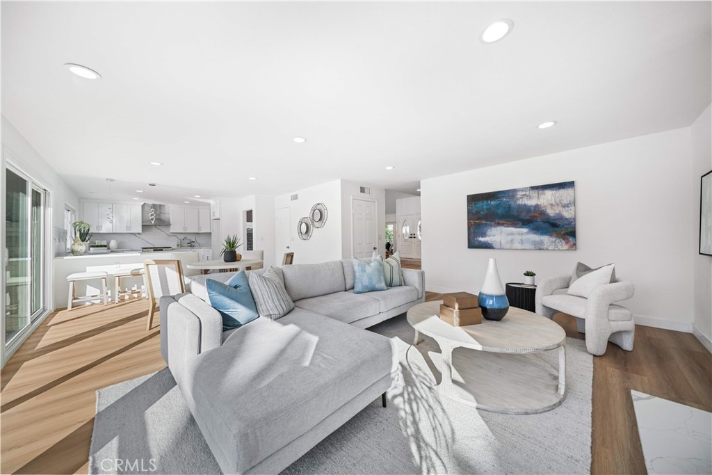 MLS #OC25261099 image #21