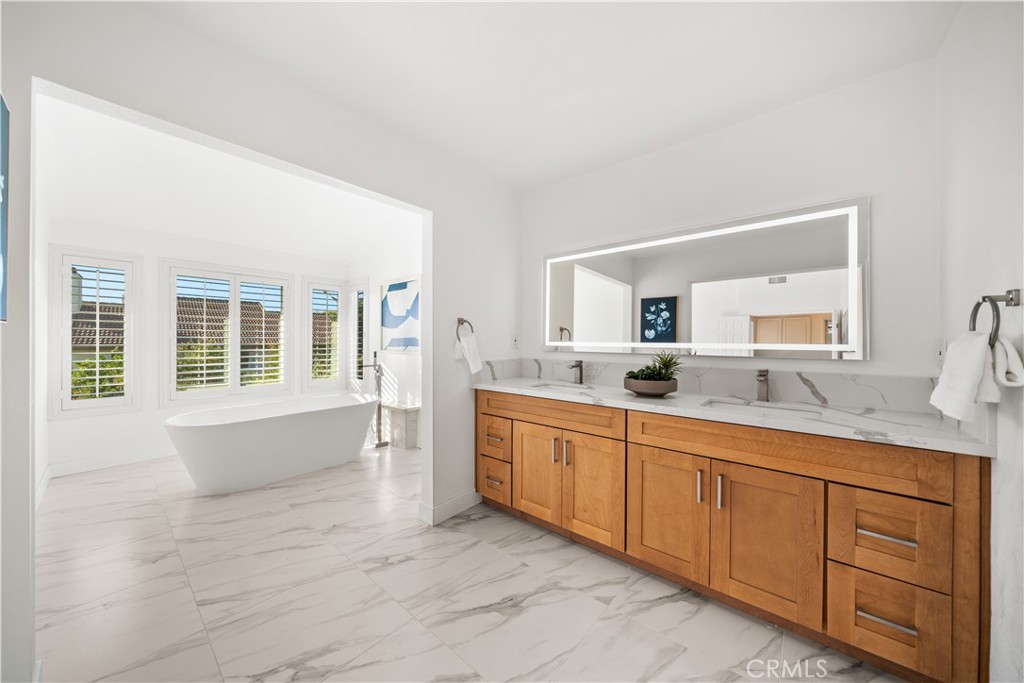 MLS #OC25261099 image #35