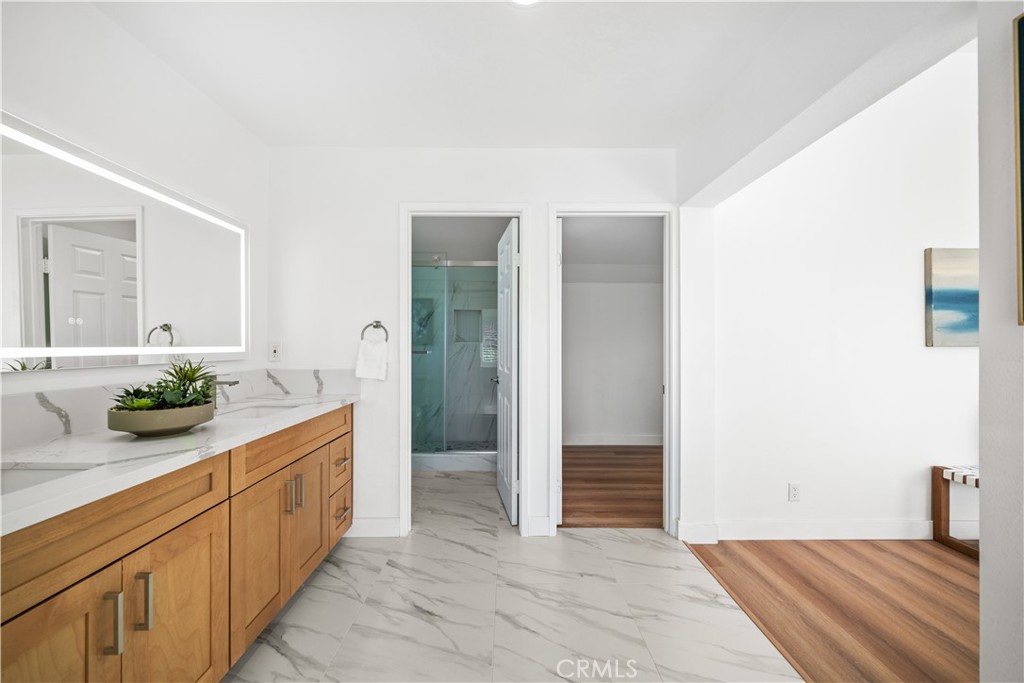 MLS #OC25261099 image #38