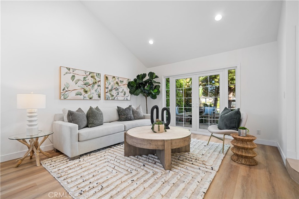 MLS #OC25261099 image #5