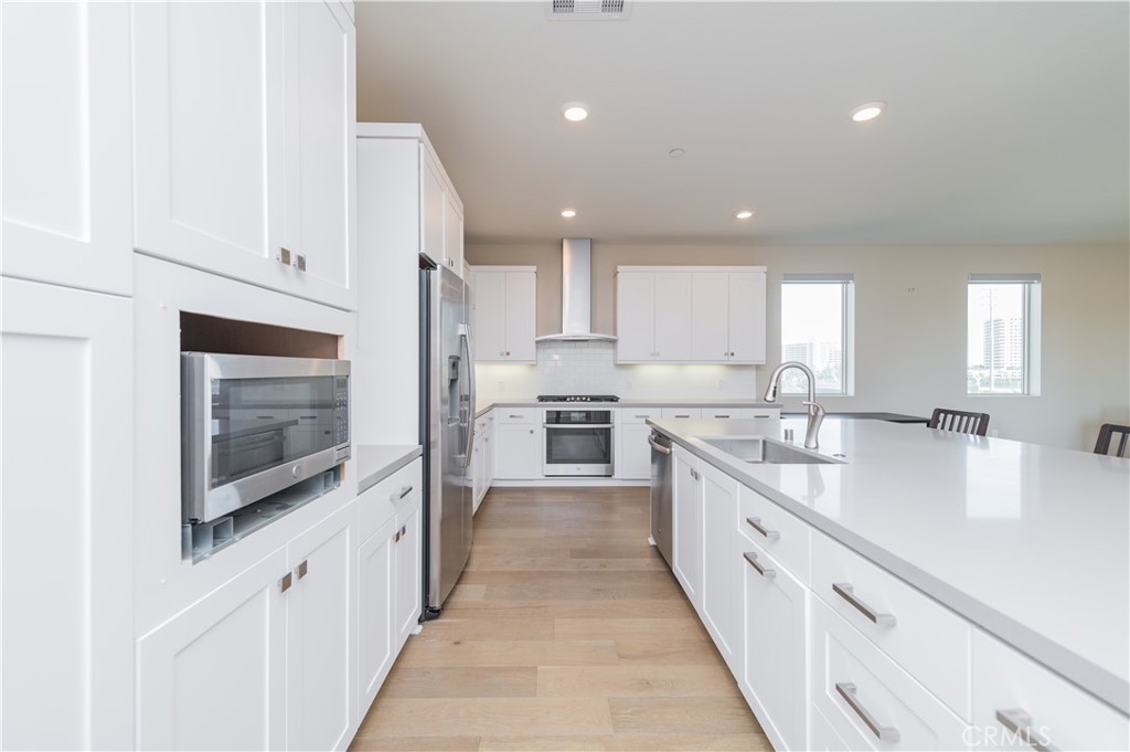 MLS #OC25261122 image #15