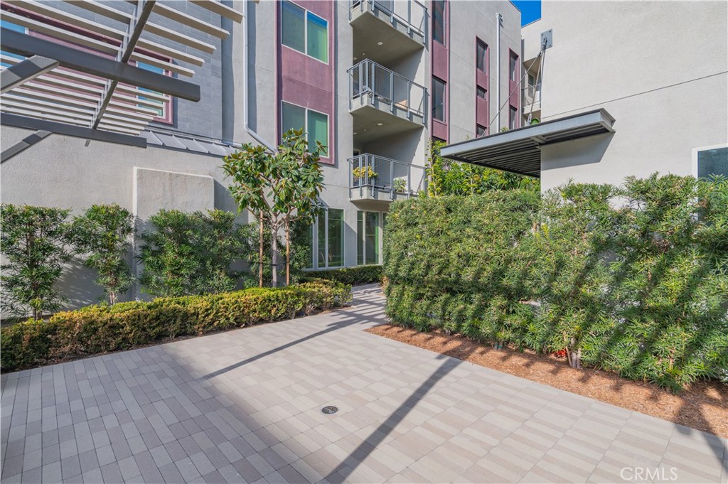 MLS #OC25261122 image #25