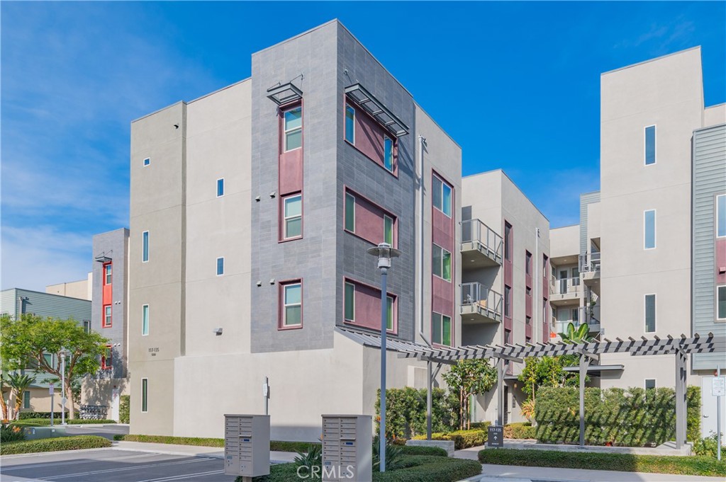 MLS #OC25261122 image #26