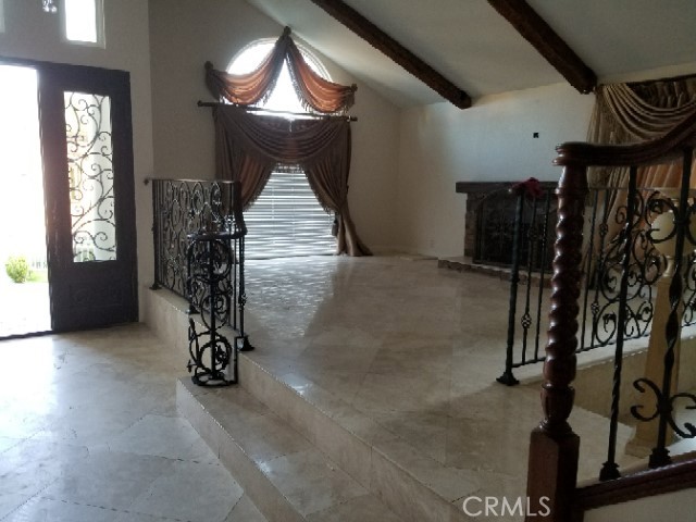 MLS #OC25261123 image #1