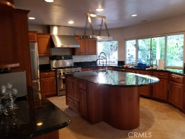 MLS #OC25261123 image #2