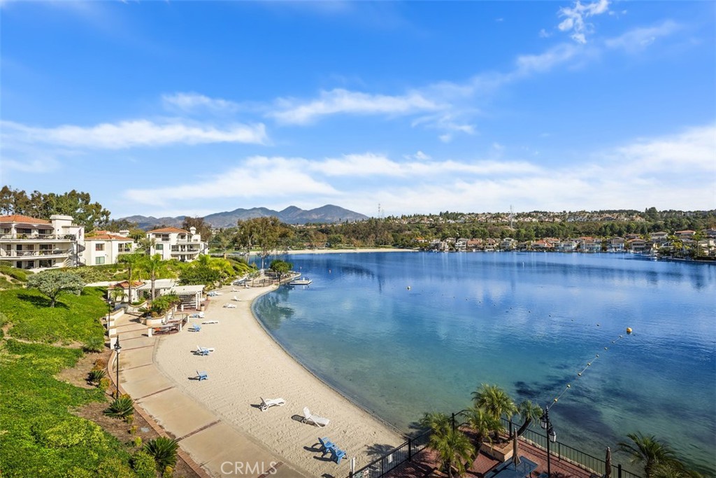 MLS #OC25261130 image #1