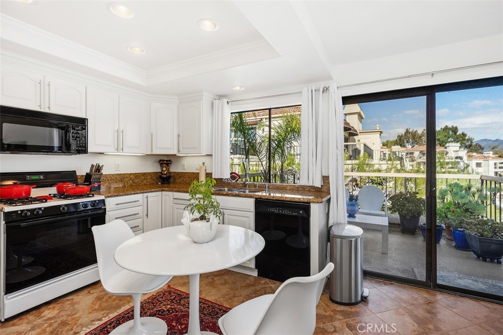 MLS #OC25261130 image #18