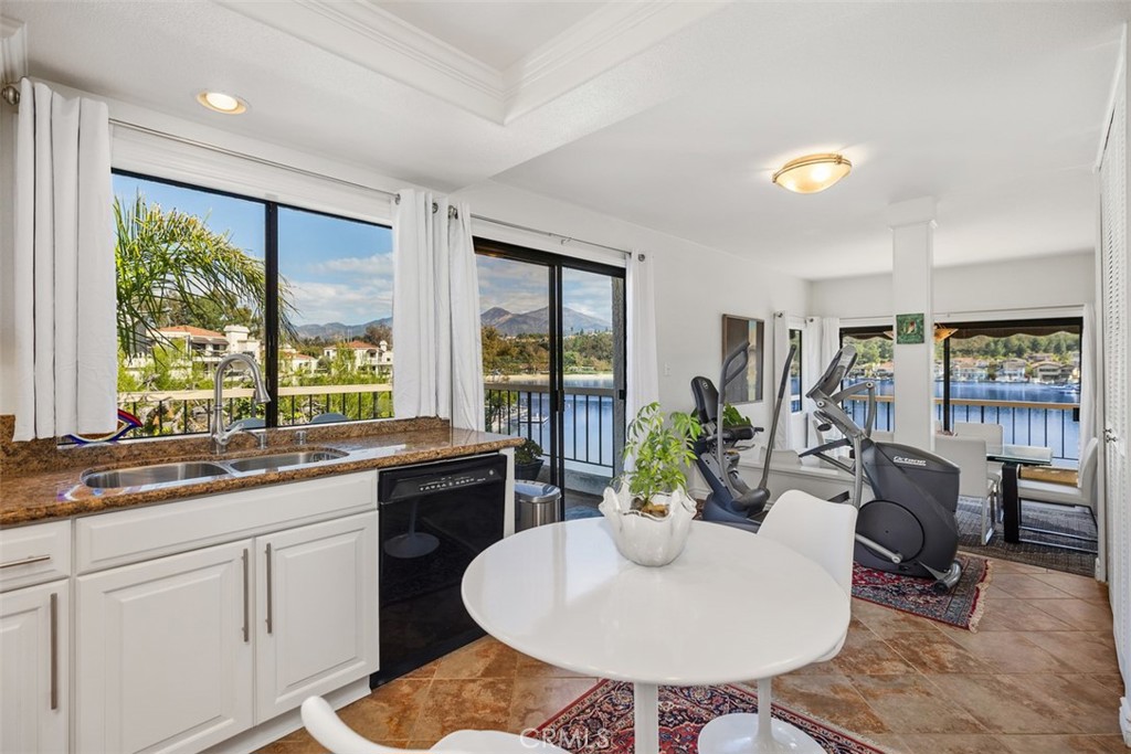 MLS #OC25261130 image #19