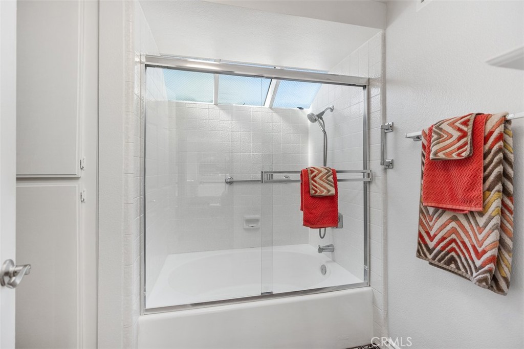 MLS #OC25261130 image #28