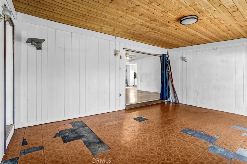 MLS #OC25261131 image #25