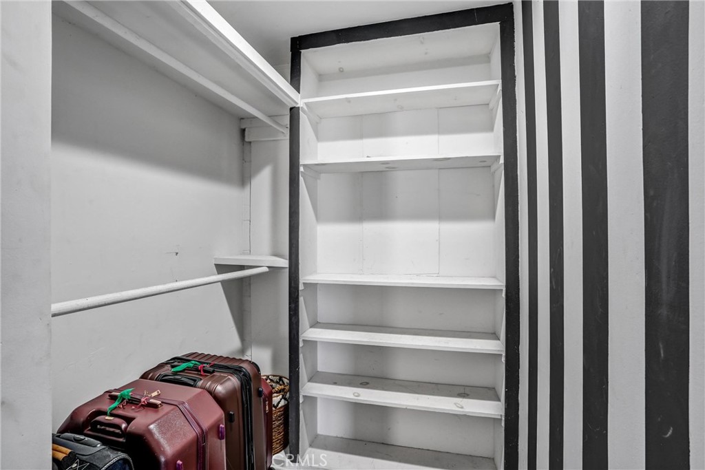 MLS #OC25261131 image #40