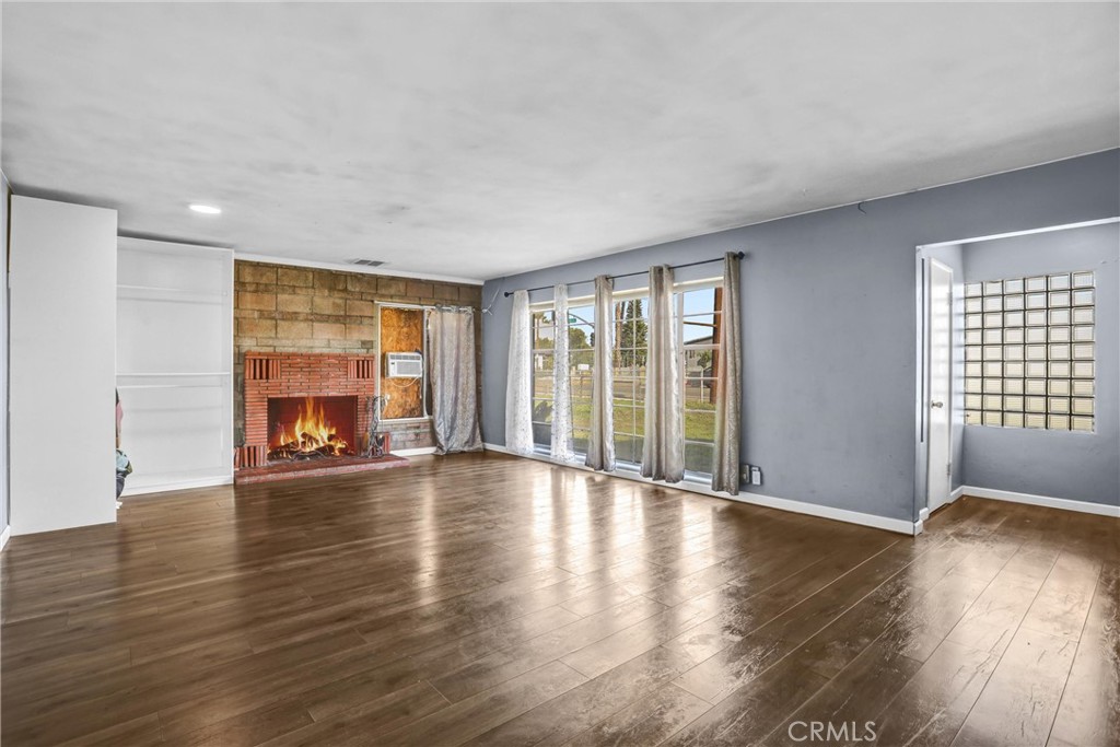 MLS #OC25261131 image #5