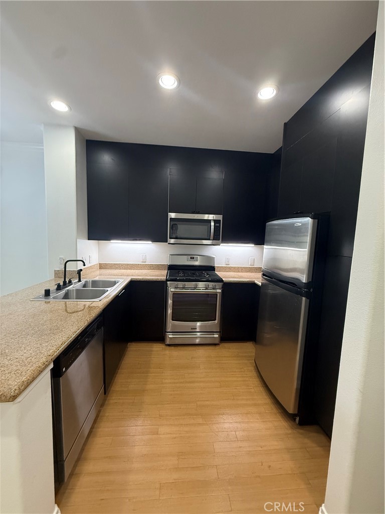 MLS #OC25261151 image #1