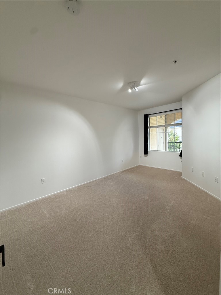 MLS #OC25261151 image #10