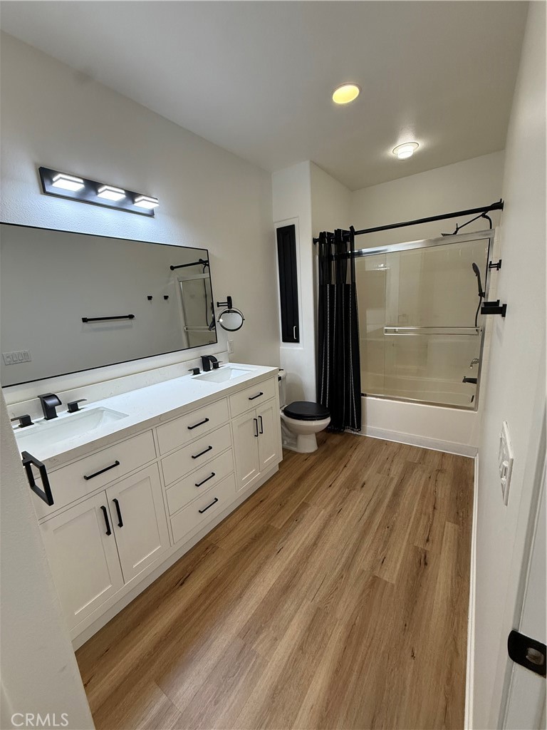 MLS #OC25261151 image #2